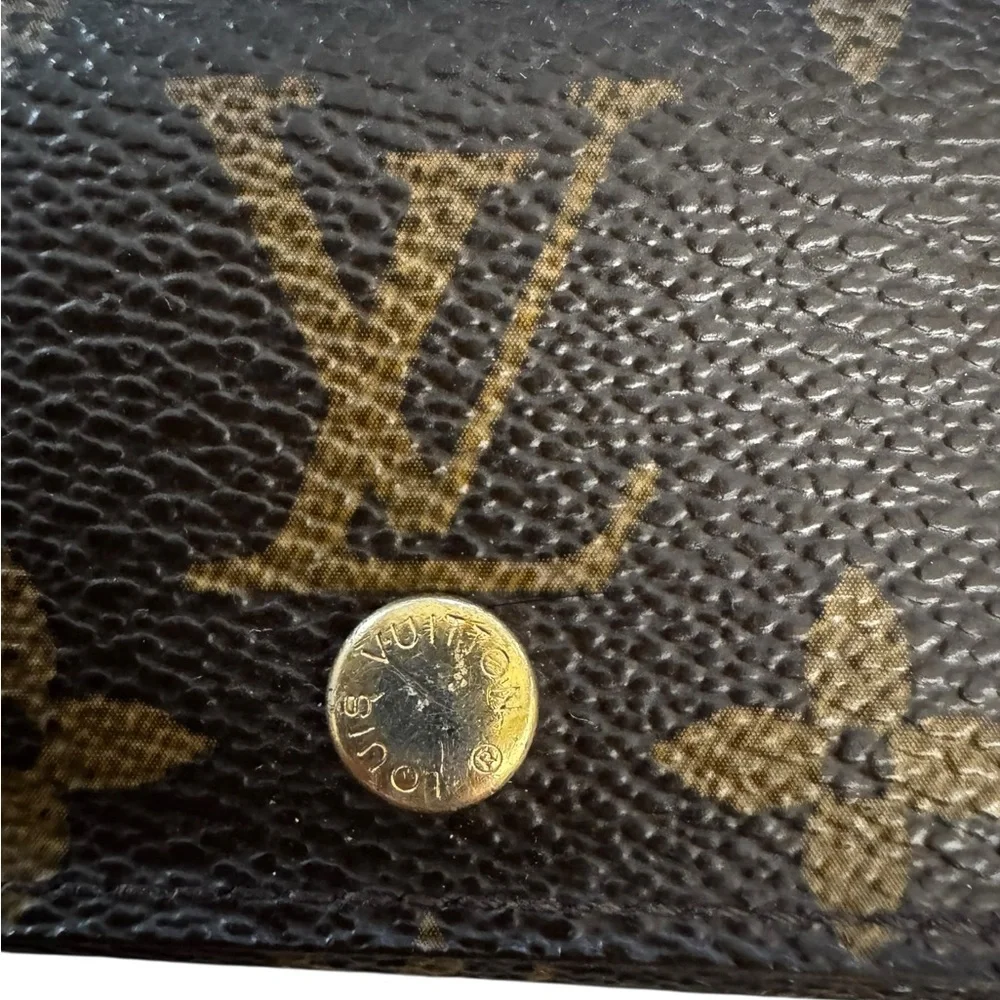 Louis Vuitton Monogram Key Chain Wallet *RARE* pattern - Picture 2 of 15